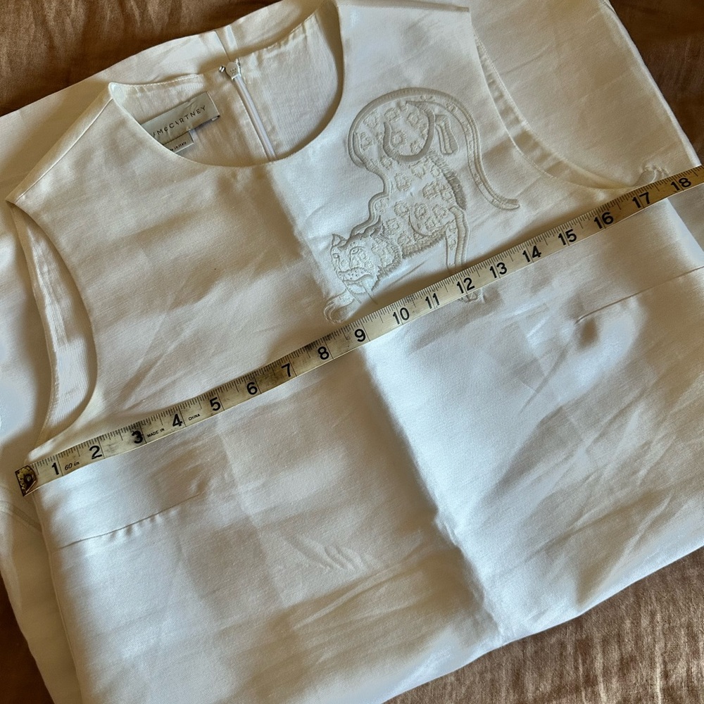 TIGER EMBROIDERY DUCHESS SATIN SHIFT 
DRESS WHITE - Picture 15 of 16